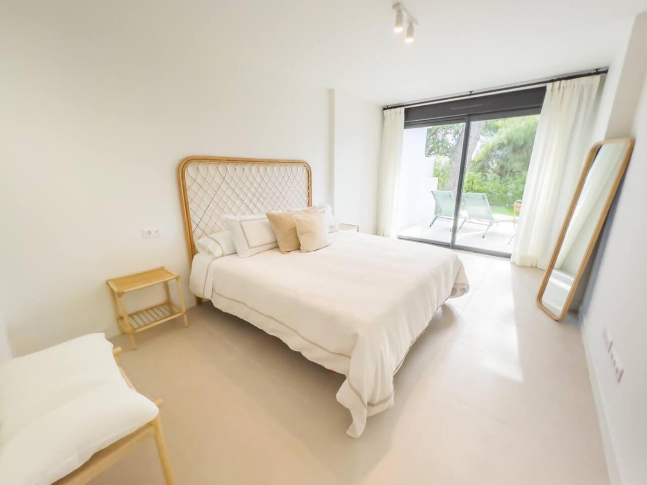 Lägenhet Bajo Con Jardin En La Milla De Oro Marbella