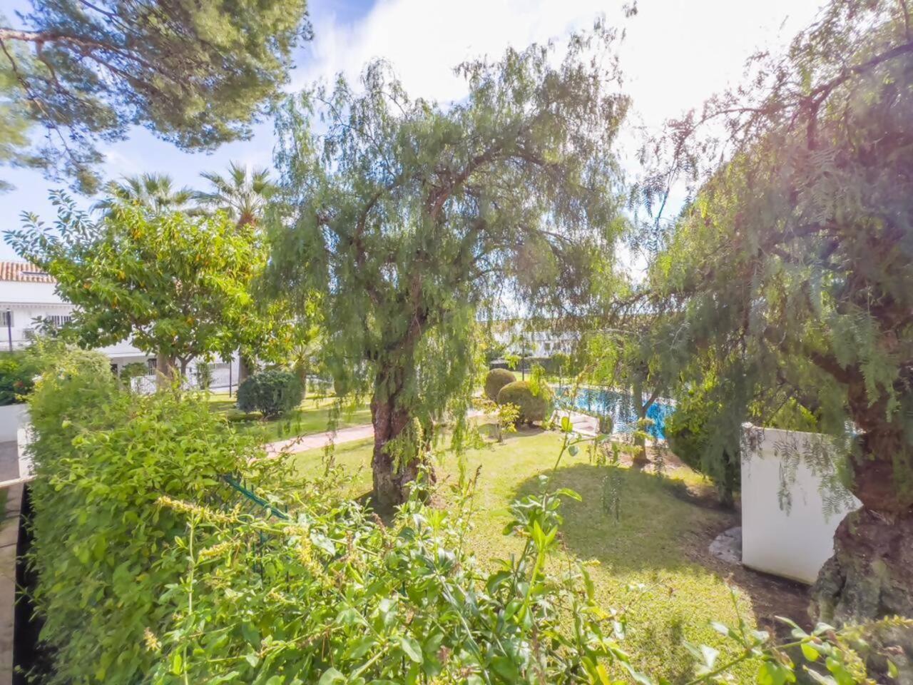 Lägenhet Bajo Con Jardin En La Milla De Oro *